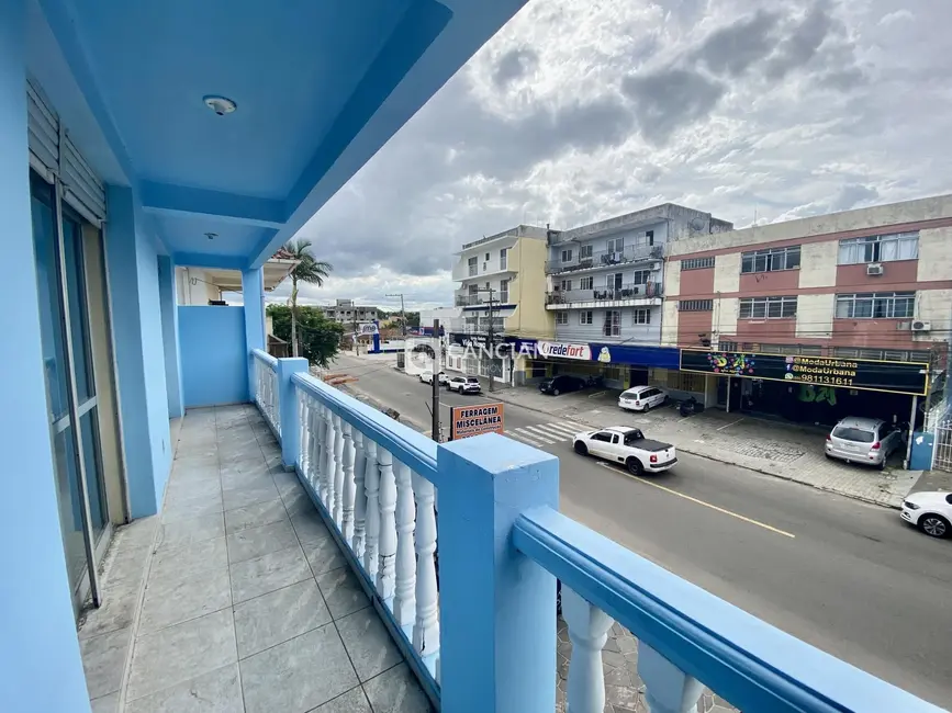 Apartamento com 3 quartos à venda, 158m2 em Centro, Santa Maria - RS - imagem 3 Foto 3 de Apartamento com 3 quartos à venda, 158m2 em Centro, Santa Maria - RS