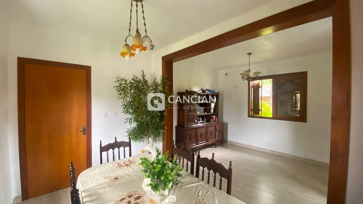 Casa com 3 quartos à venda, 220m2 em Caturrita, Santa Maria - RS - imagem 4 Foto 4 de Casa com 3 quartos à venda, 220m2 em Caturrita, Santa Maria - RS