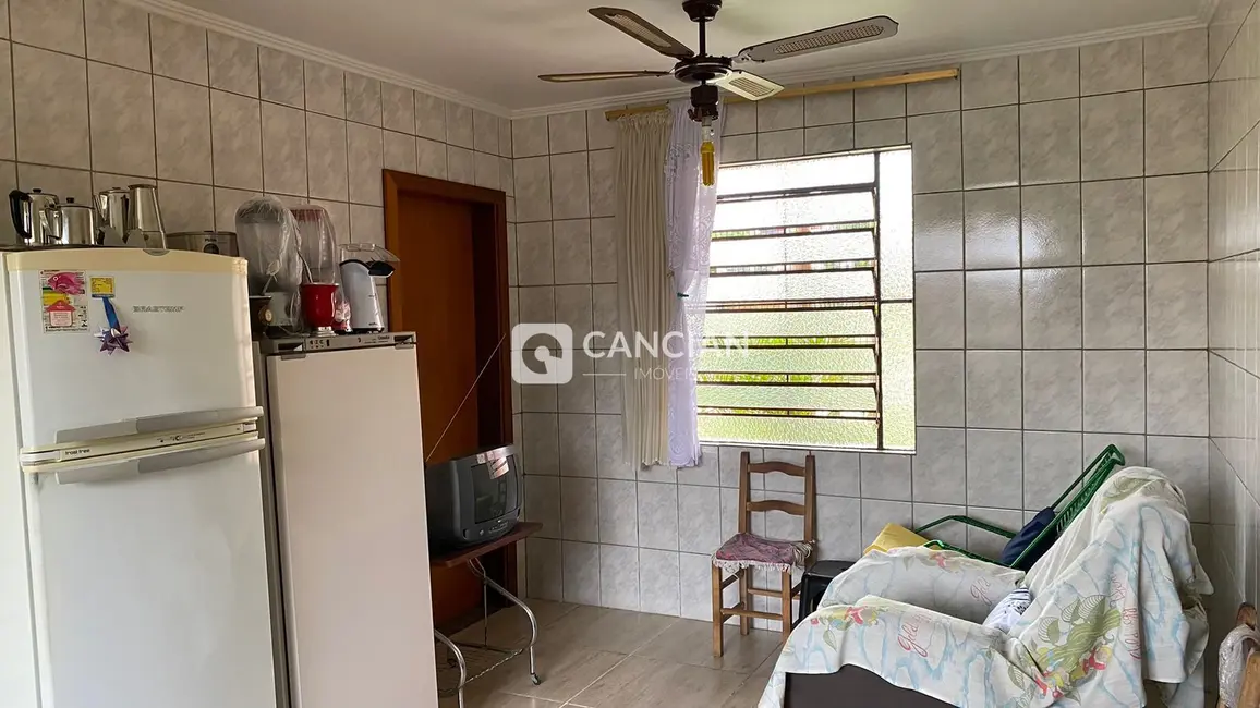 Casa com 3 quartos à venda, 220m2 em Caturrita, Santa Maria - RS - imagem 6 Foto 6 de Casa com 3 quartos à venda, 220m2 em Caturrita, Santa Maria - RS