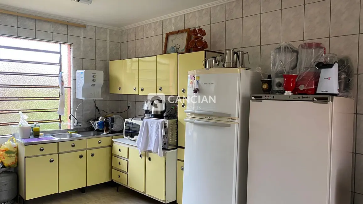 Casa com 3 quartos à venda, 220m2 em Caturrita, Santa Maria - RS - imagem 5 Foto 5 de Casa com 3 quartos à venda, 220m2 em Caturrita, Santa Maria - RS