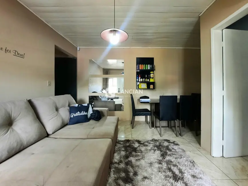 Casa com 2 quartos à venda, 63m2 em Presidente João Goulart, Santa Maria - RS - imagem 3 Foto 3 de Casa com 2 quartos à venda, 63m2 em Presidente João Goulart, Santa Maria - RS