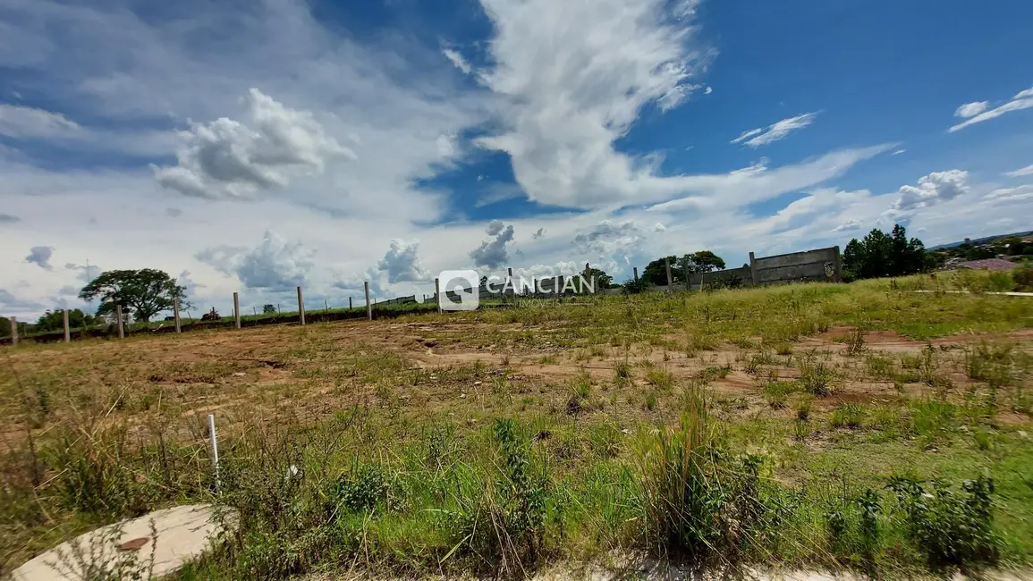 Foto 1 de Terreno / Lote à venda, 300m2 em Pinheiro Machado, Santa Maria - RS