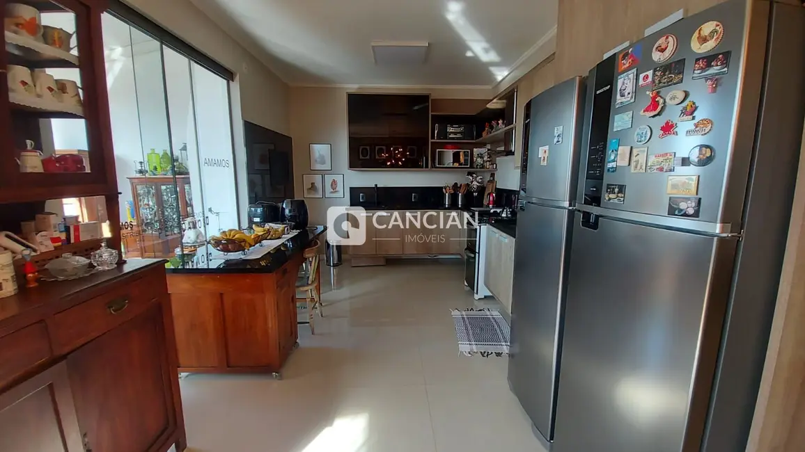 Foto 8 de Apartamento com 3 quartos à venda, 160m2 em Nossa Senhora de Lourdes, Santa Maria - RS