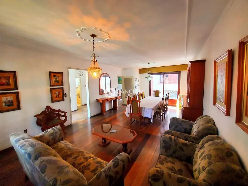Casa com 3 quartos à venda, 340m2 em Centro, Santa Maria - RS - imagem 6 Foto 6 de Casa com 3 quartos à venda, 340m2 em Centro, Santa Maria - RS