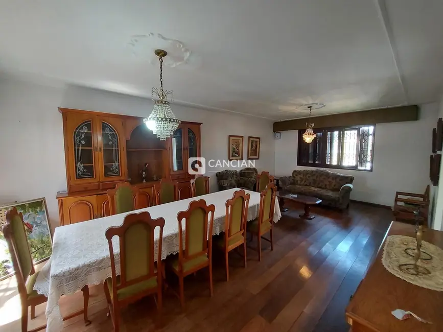 Casa com 3 quartos à venda, 340m2 em Centro, Santa Maria - RS - imagem 8 Foto 8 de Casa com 3 quartos à venda, 340m2 em Centro, Santa Maria - RS