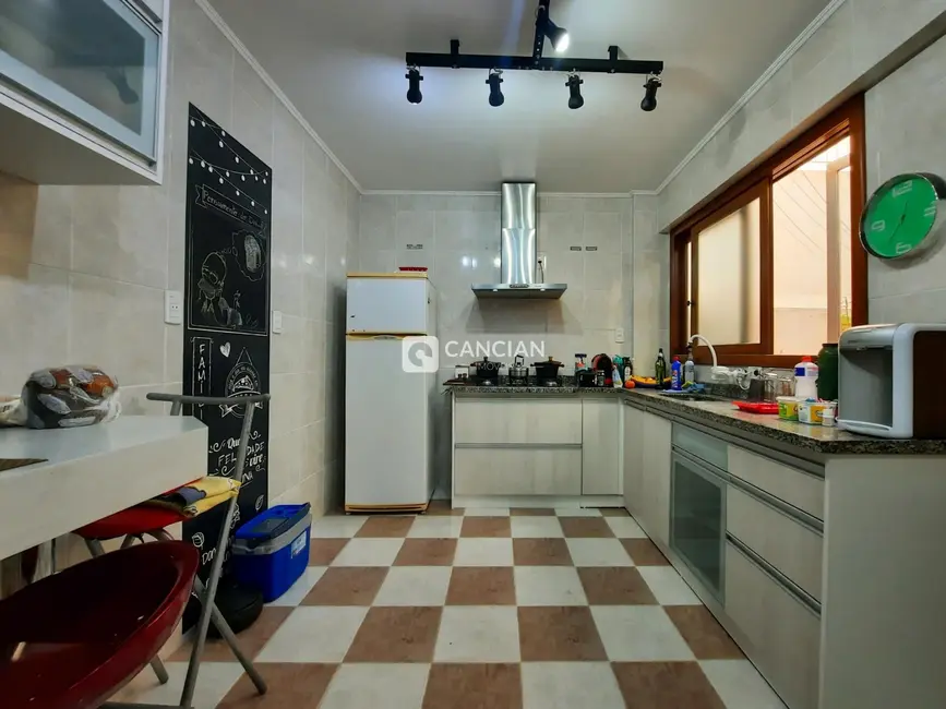 Foto 9 de Apartamento com 3 quartos à venda, 134m2 em Nossa Senhora de Fátima, Santa Maria - RS