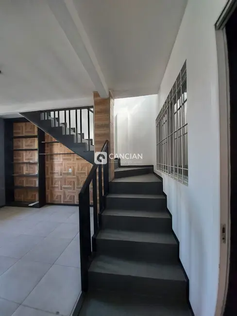 Casa com 3 quartos à venda, 151m2 em Camobi, Santa Maria - RS - imagem 4 Foto 4 de Casa com 3 quartos à venda, 151m2 em Camobi, Santa Maria - RS