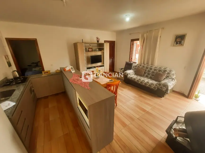 Casa com 2 quartos à venda, 62m2 em Pinheiro Machado, Santa Maria - RS - imagem 4 Foto 4 de Casa com 2 quartos à venda, 62m2 em Pinheiro Machado, Santa Maria - RS