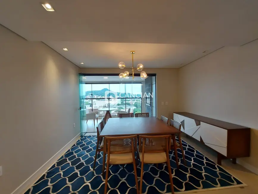 Foto 8 de Apartamento com 3 quartos à venda, 170m2 em Nossa Senhora de Lourdes, Santa Maria - RS