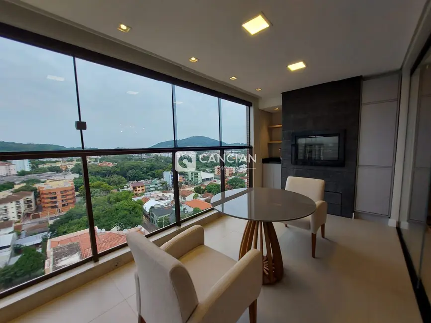 Foto 9 de Apartamento com 3 quartos à venda, 170m2 em Nossa Senhora de Lourdes, Santa Maria - RS