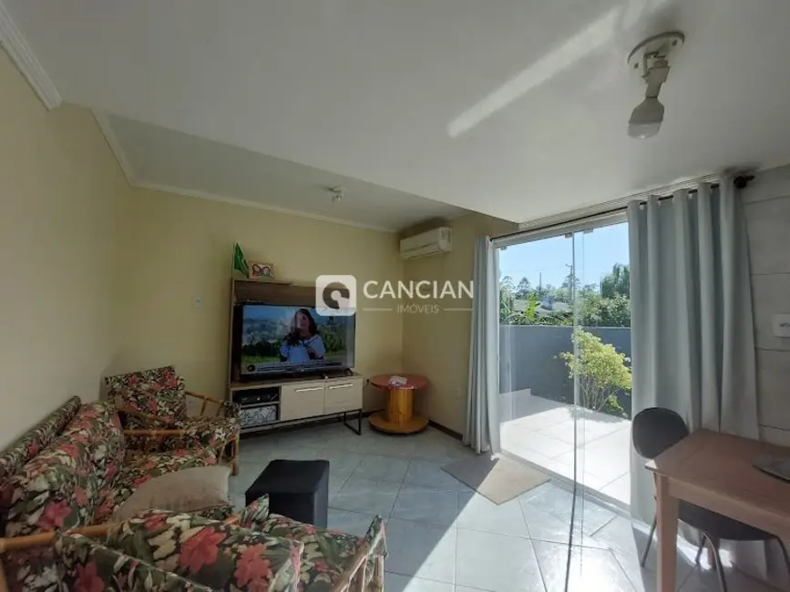 Casa com 4 quartos à venda, 240m2 em São José, Santa Maria - RS - imagem 9 Foto 9 de Casa com 4 quartos à venda, 240m2 em São José, Santa Maria - RS