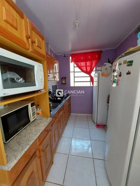 Casa com 3 quartos à venda, 68m2 em Camobi, Santa Maria - RS - imagem 2 Foto 2 de Casa com 3 quartos à venda, 68m2 em Camobi, Santa Maria - RS