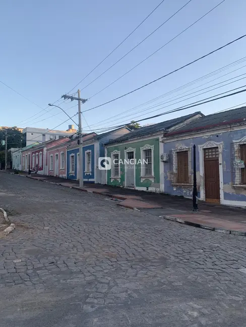 Foto 1 de Casa com 3 quartos à venda, 150m2 em Centro, Santa Maria - RS