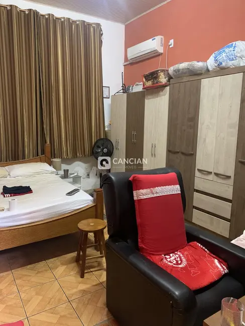 Foto 8 de Casa com 3 quartos à venda, 150m2 em Centro, Santa Maria - RS