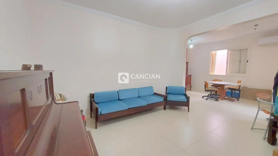 Casa com 4 quartos para alugar, 179m2 em Camobi, Santa Maria - RS - imagem 5 Foto 5 de Casa com 4 quartos para alugar, 179m2 em Camobi, Santa Maria - RS