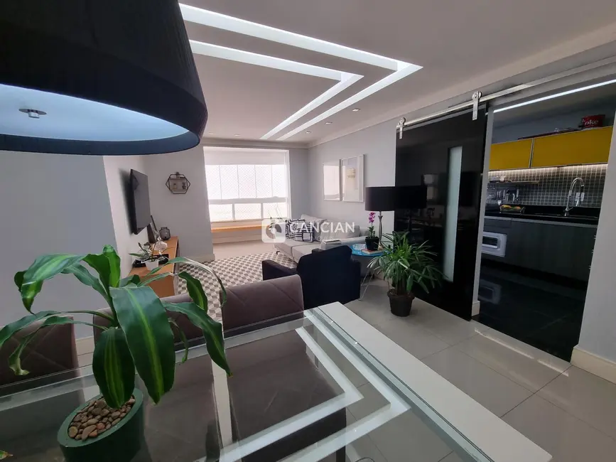 Foto 5 de Apartamento com 2 quartos à venda, 95m2 em Nossa Senhora de Lourdes, Santa Maria - RS