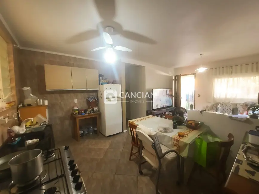 Casa com 3 quartos à venda, 99m2 em Nossa Senhora do Perpétuo Socorro, Santa Maria - RS - imagem 3 Foto 3 de Casa com 3 quartos à venda, 99m2 em Nossa Senhora do Perpétuo Socorro, Santa Maria - RS