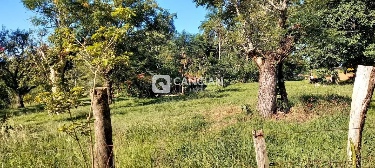 Foto 9 de Chácara com 3 quartos à venda, 120m2 em Santa Maria - RS