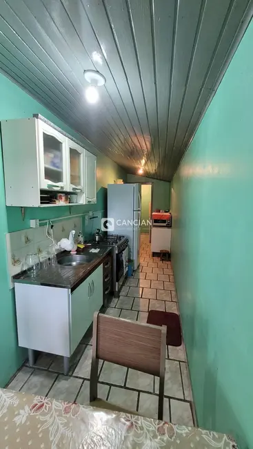 Casa com 3 quartos à venda, 100m2 em Tancredo Neves, Santa Maria - RS - imagem 5 Foto 5 de Casa com 3 quartos à venda, 100m2 em Tancredo Neves, Santa Maria - RS