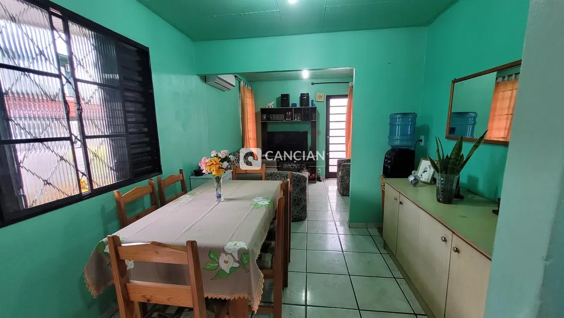 Casa com 3 quartos à venda, 100m2 em Tancredo Neves, Santa Maria - RS - imagem 4 Foto 4 de Casa com 3 quartos à venda, 100m2 em Tancredo Neves, Santa Maria - RS