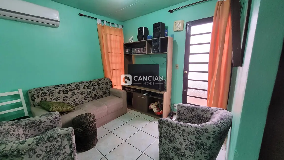Foto 2 de Casa com 3 quartos à venda, 100m2 em Tancredo Neves, Santa Maria - RS