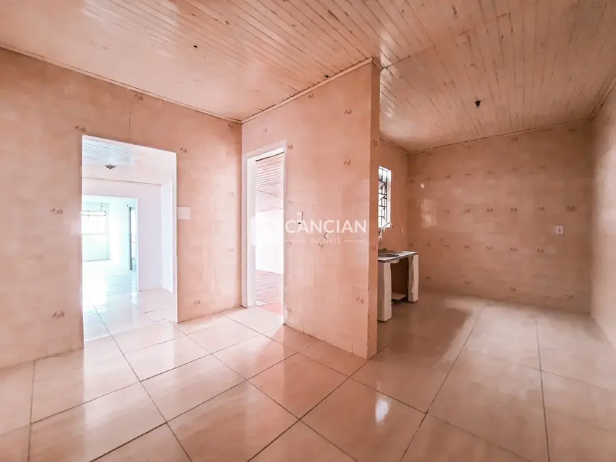 Foto 1 de Casa com 2 quartos à venda, 95m2 em Tancredo Neves, Santa Maria - RS
