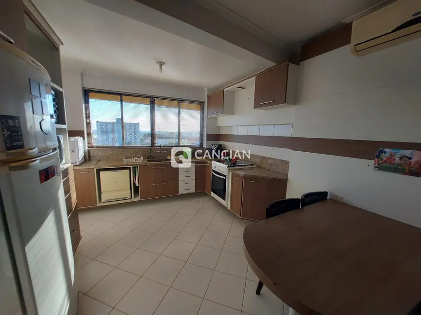 Foto 7 de Cobertura com 6 quartos à venda, 373m2 em Bonfim, Santa Maria - RS