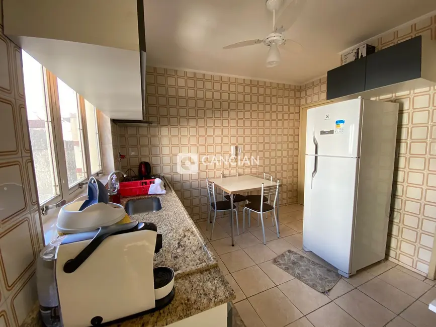 Foto 6 de Apartamento com 3 quartos para alugar, 120m2 em Centro, Santa Maria - RS