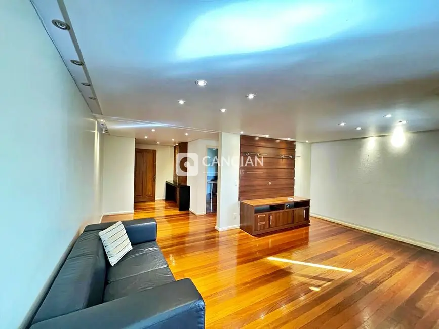 Foto 6 de Apartamento com 3 quartos à venda, 179m2 em Nossa Senhora de Lourdes, Santa Maria - RS