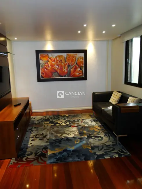 Foto 4 de Apartamento com 3 quartos à venda, 179m2 em Nossa Senhora de Lourdes, Santa Maria - RS