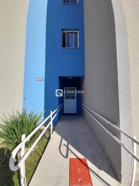 Foto 3 de Apartamento com 2 quartos à venda, 48m2 em Patronato, Santa Maria - RS