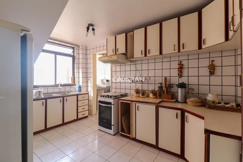 Foto 6 de Cobertura com 2 quartos para alugar, 115m2 em Centro, Santa Maria - RS