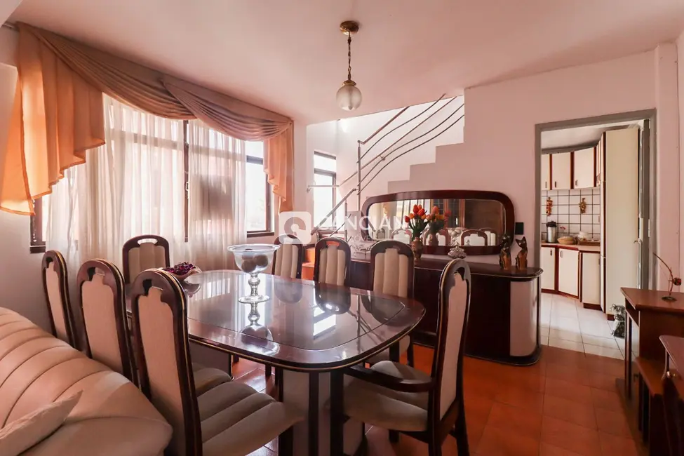 Foto 3 de Cobertura com 2 quartos para alugar, 115m2 em Centro, Santa Maria - RS