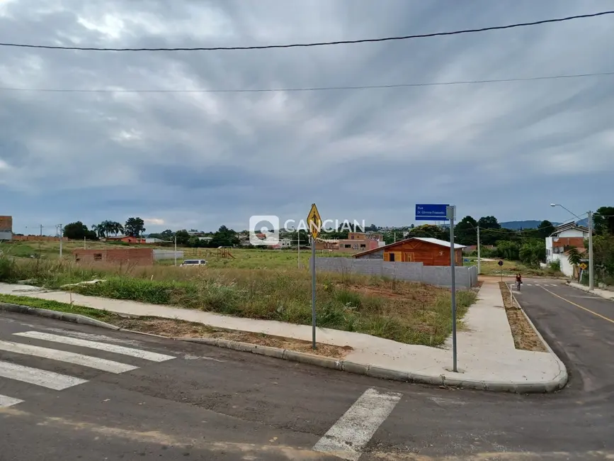 Foto 2 de Terreno / Lote à venda, 338m2 em Pinheiro Machado, Santa Maria - RS