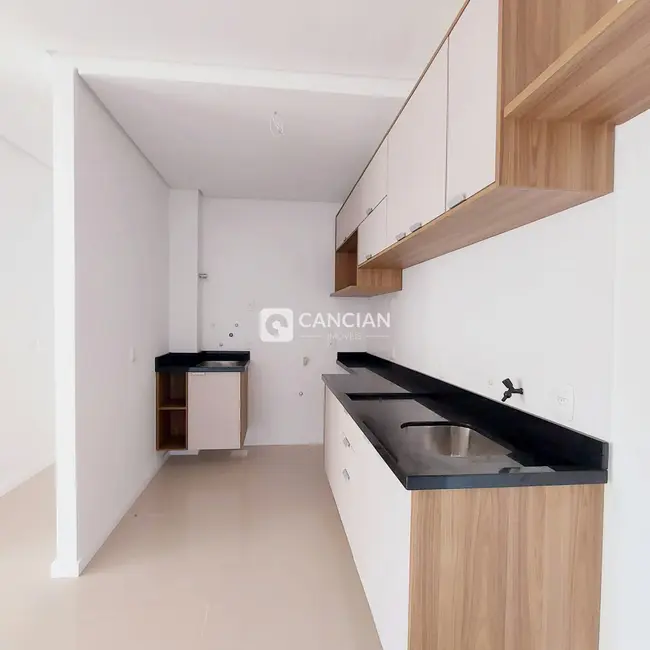 Foto 4 de Apartamento com 2 quartos para alugar, 76m2 em Camobi, Santa Maria - RS