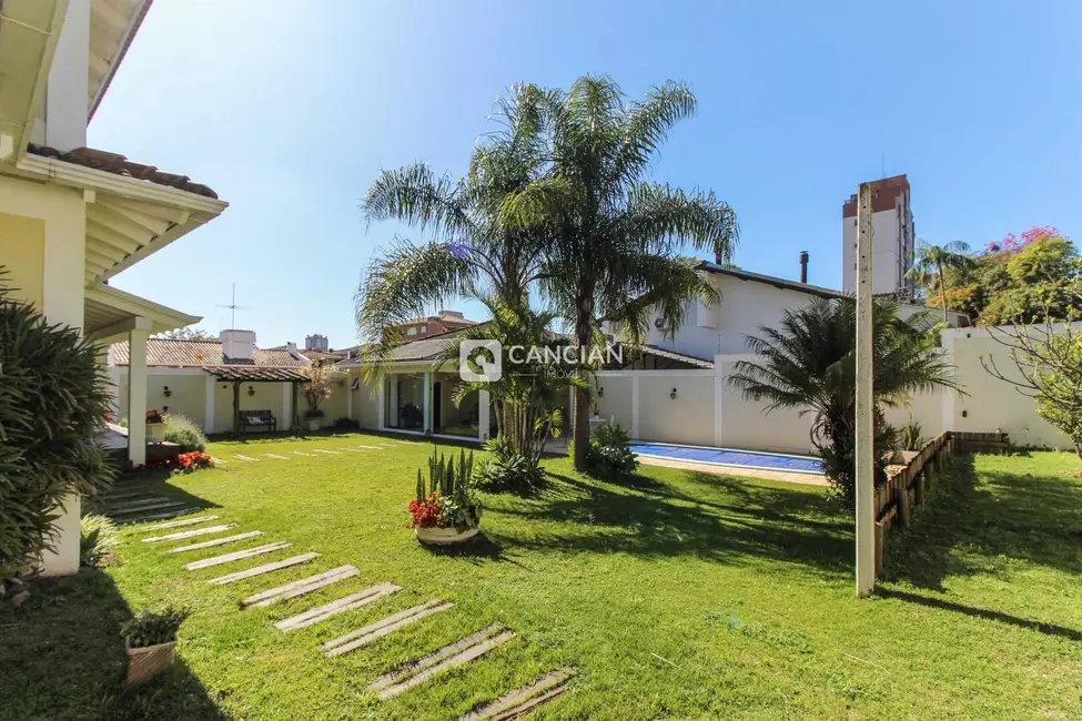 Casa com 4 quartos à venda, 323m2 em Nossa Senhora de Lourdes, Santa Maria - RS - imagem 6 Foto 6 de Casa com 4 quartos à venda, 323m2 em Nossa Senhora de Lourdes, Santa Maria - RS