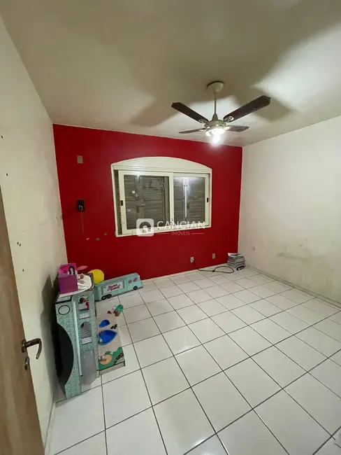 Casa com 2 quartos à venda, 180m2 em Nossa Senhora do Rosário, Santa Maria - RS - imagem 9 Foto 9 de Casa com 2 quartos à venda, 180m2 em Nossa Senhora do Rosário, Santa Maria - RS