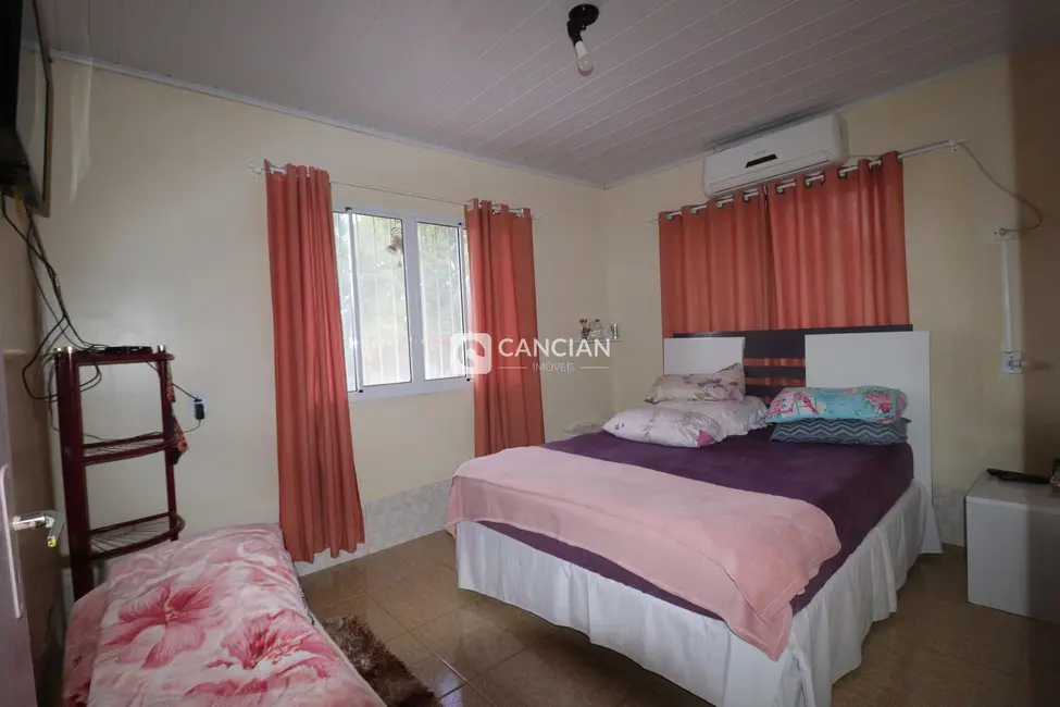 Casa com 3 quartos para alugar, 100m2 em Santa Maria - RS - imagem 4 Foto 4 de Casa com 3 quartos para alugar, 100m2 em Santa Maria - RS
