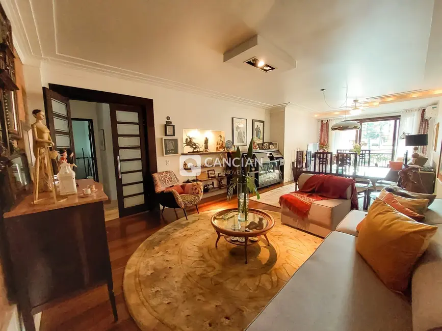 Foto 5 de Apartamento com 3 quartos à venda, 179m2 em Centro, Santa Maria - RS