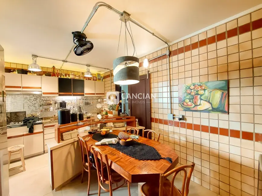 Foto 9 de Apartamento com 3 quartos à venda, 179m2 em Centro, Santa Maria - RS