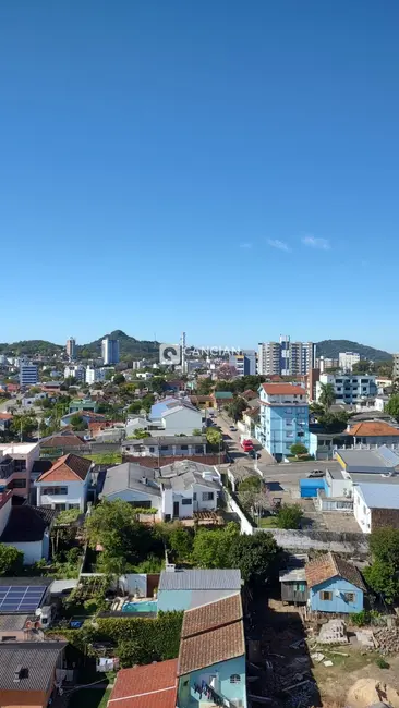 Foto 4 de Apartamento com 2 quartos à venda, 57m2 em Menino Jesus, Santa Maria - RS