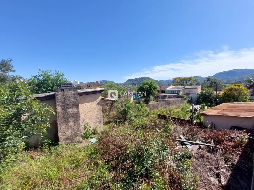 Foto 2 de Terreno / Lote à venda, 737m2 em Nossa Senhora das Dores, Santa Maria - RS