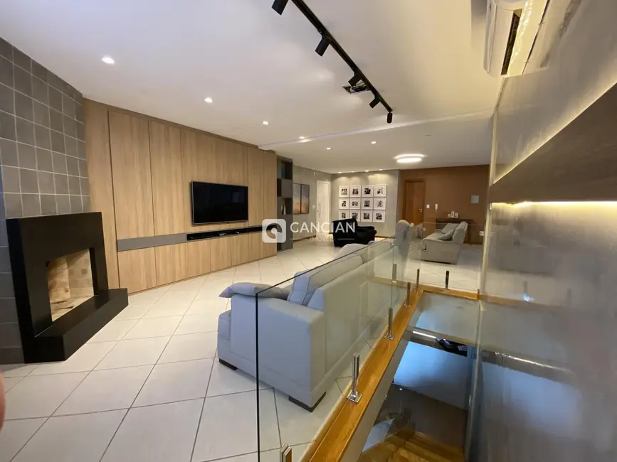 Cobertura com 4 quartos à venda, 301m2 em Santa Maria - RS - imagem 2 Foto 2 de Cobertura com 4 quartos à venda, 301m2 em Santa Maria - RS