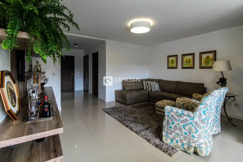 Foto 6 de Apartamento com 3 quartos à venda, 125m2 em Nossa Senhora de Lourdes, Santa Maria - RS