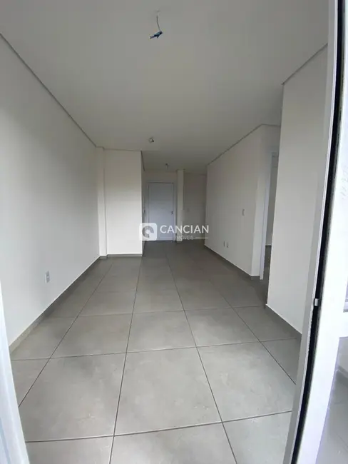 Foto 4 de Apartamento com 2 quartos à venda, 54m2 em Camobi, Santa Maria - RS