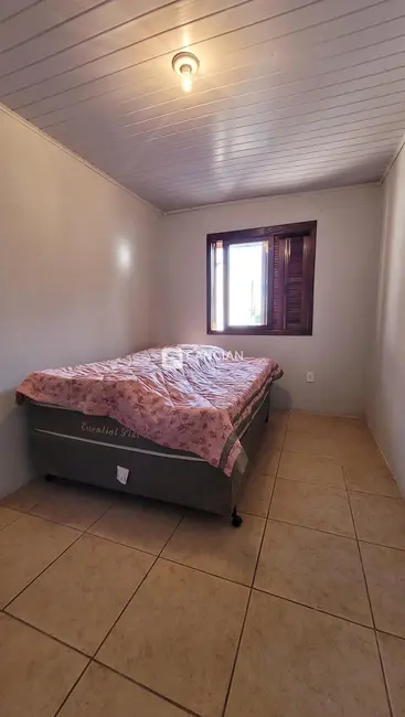 Casa com 2 quartos à venda, 120m2 em Dom Antônio Reis, Santa Maria - RS - imagem 6 Foto 6 de Casa com 2 quartos à venda, 120m2 em Dom Antônio Reis, Santa Maria - RS