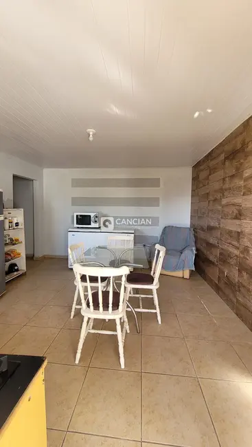 Casa com 2 quartos à venda, 120m2 em Dom Antônio Reis, Santa Maria - RS - imagem 4 Foto 4 de Casa com 2 quartos à venda, 120m2 em Dom Antônio Reis, Santa Maria - RS