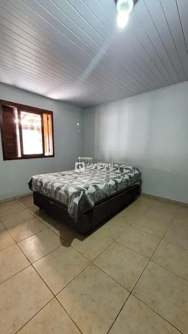 Casa com 2 quartos à venda, 120m2 em Dom Antônio Reis, Santa Maria - RS - imagem 8 Foto 8 de Casa com 2 quartos à venda, 120m2 em Dom Antônio Reis, Santa Maria - RS