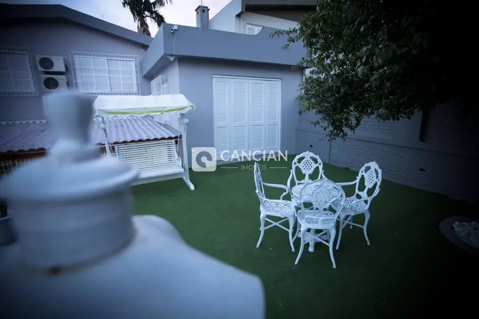 Foto 8 de Loja com 5 quartos à venda, 218m2 em Nossa Senhora de Lourdes, Santa Maria - RS