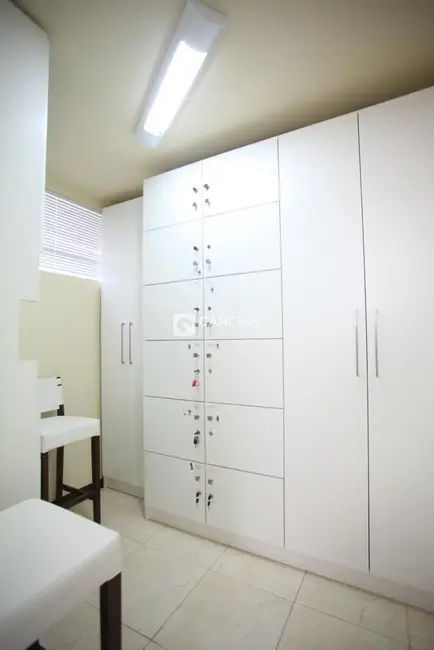Foto 6 de Loja com 5 quartos à venda, 218m2 em Nossa Senhora de Lourdes, Santa Maria - RS